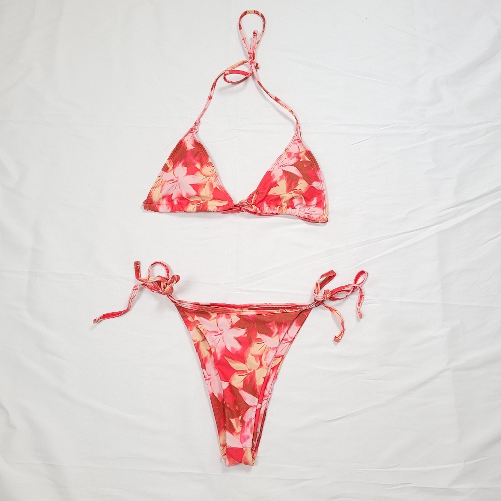 Floral Bikini - Picture 5 of 8